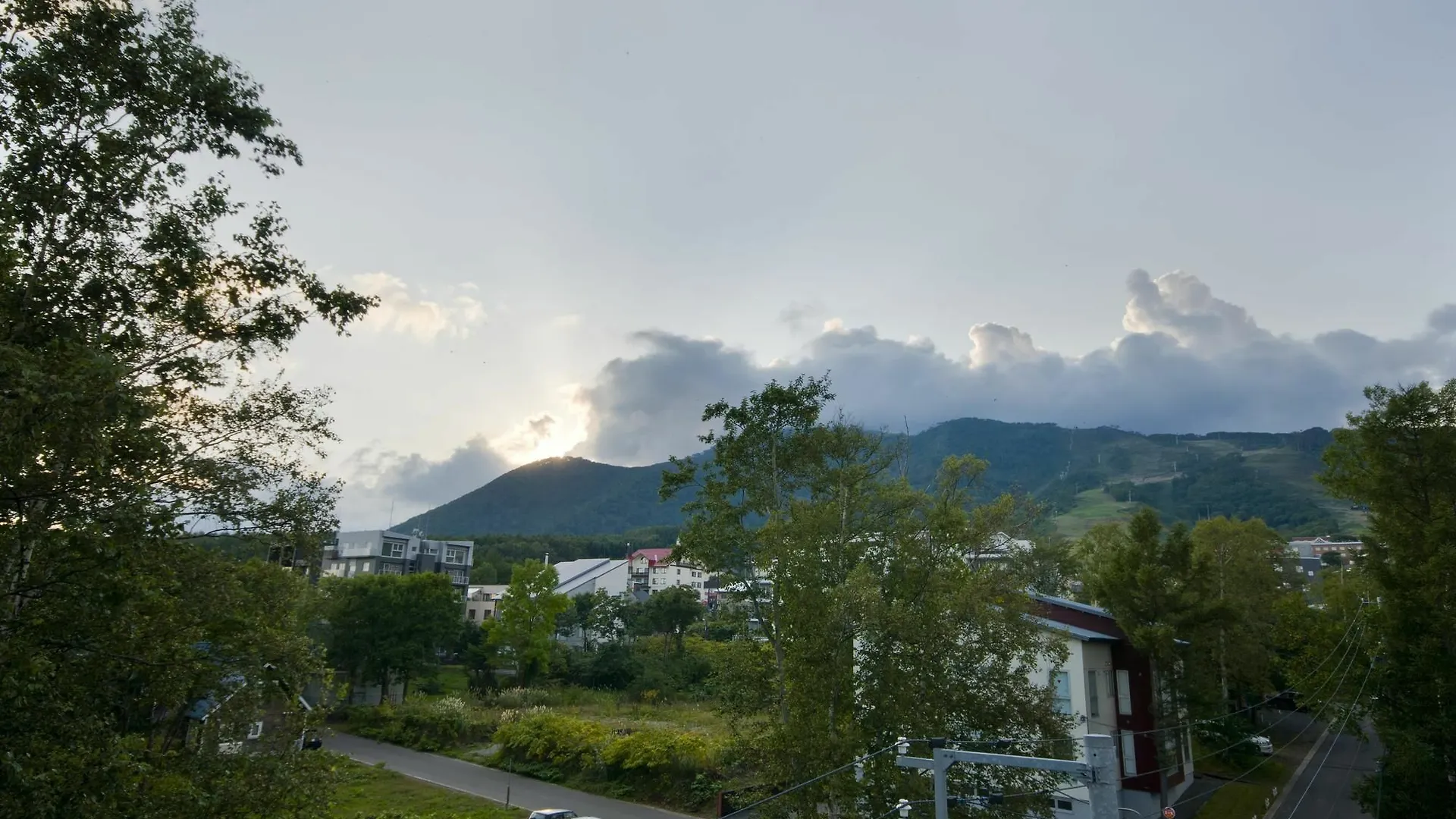 Mountainside Palace Niseko Apartment